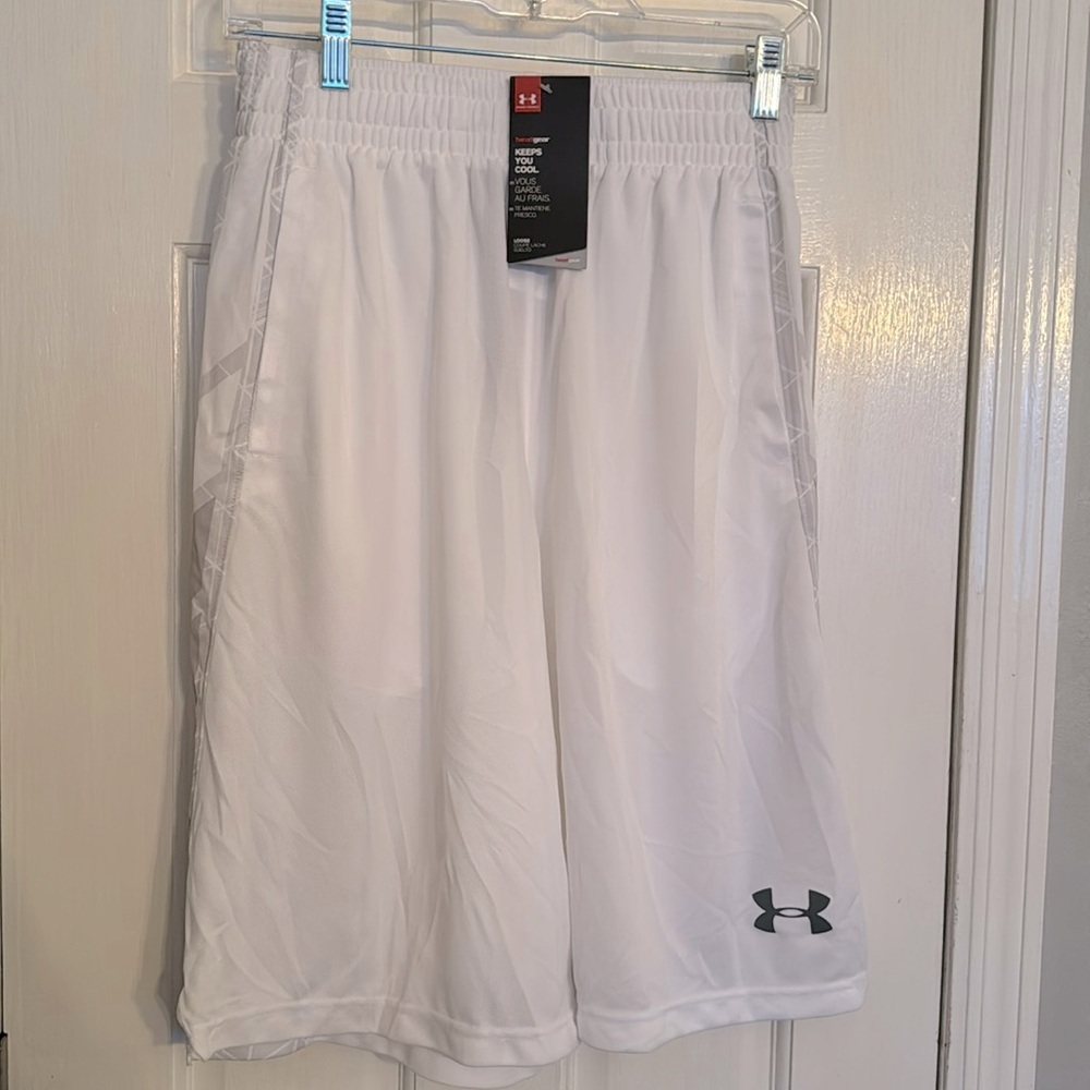 Under armour men’s 11” basketball shorts NWT S